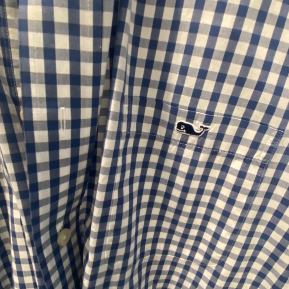 Vineyard Vines Button Down - image 3